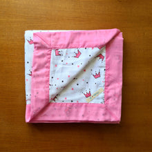 Load image into Gallery viewer, Pink Crown- Muslin Cotton Blanket