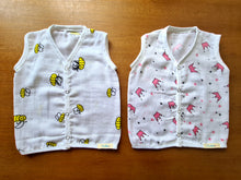 Load image into Gallery viewer, Muslin Cotton Jabla Pack of 2- Yellow Bee and Pink Crown