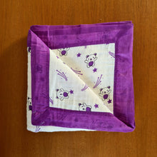 Load image into Gallery viewer, Cuddly Bear- Muslin Cotton Blanket