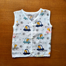 Load image into Gallery viewer, Muslin Cotton Jabla Pack of 2- Giraffe In Car and Yellow Duckies
