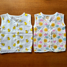 Load image into Gallery viewer, Muslin Cotton Jabla Pack of 2- Morning Sky and Yellow Duckies
